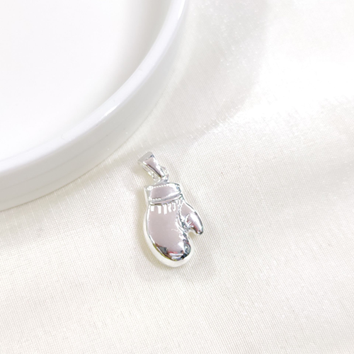 BOKS ELDİVENİ GÜMÜŞ KOLYE UCU 2 CM