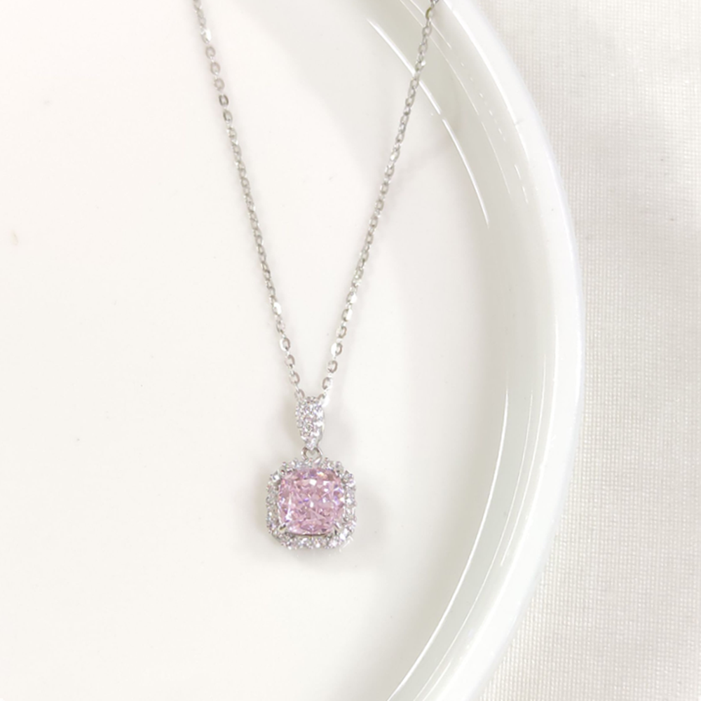 İTHAL PEMBE TAŞLI KARE GÜMÜŞ KOLYE