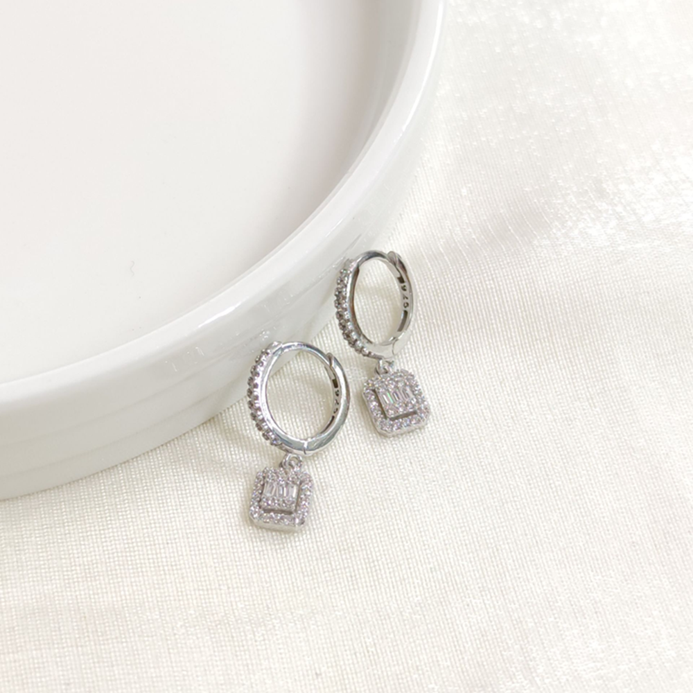 SALLANTILI MİNİ BAGET GÜMÜŞ 10 MM HALKA KÜPE