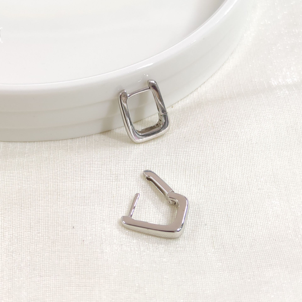 İTHAL DÖRTGEN GÜMÜŞ HALKA KÜPE