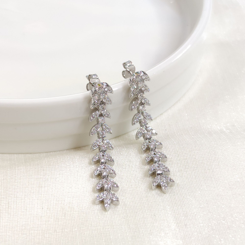 İTHAL 4 CM SALLANTILI YAPRAK GÜMÜŞ ÇİVİ KÜPE