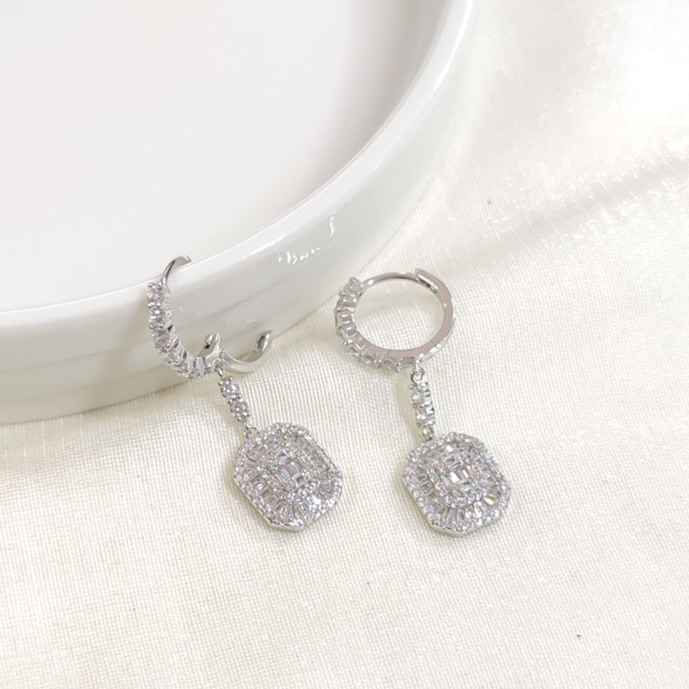 İTHAL SALLANTILI BAGET GÜMÜŞ 10 MM HALKA KÜPE