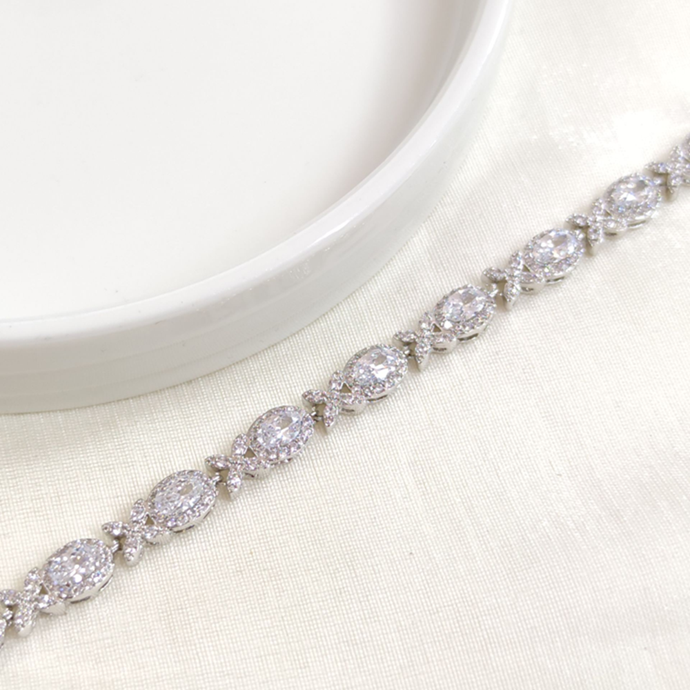 XUPING OVAL TAŞLI BİLEKLİK BEYAZ 17+2 CM