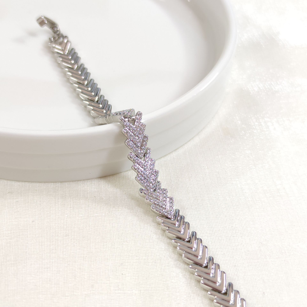 XUPING TAŞLI 7 MM BALIK SIRTI BİLEKLİK BEYAZ 17+3 CM