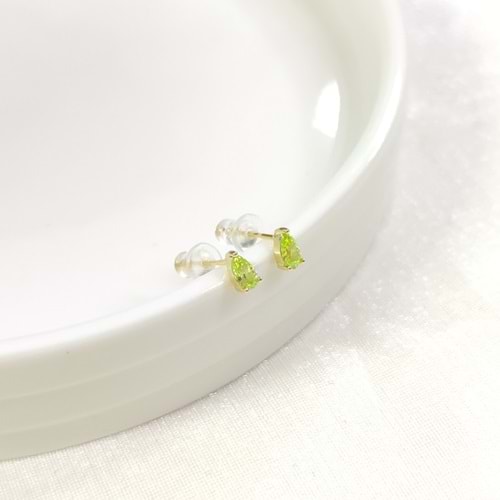 İTHAL 5 MM SOFT YEŞİL DAMLA TAŞ GÜMÜŞ ÇİVİ KÜPE