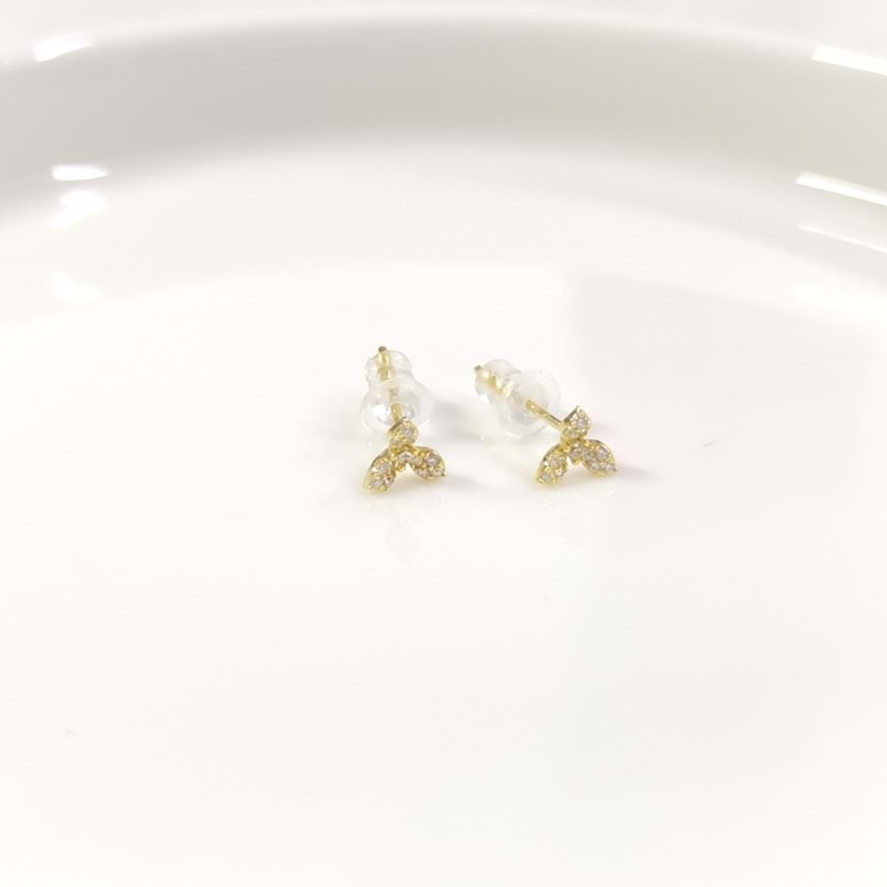 İTHAL 6 MM ÜÇ YAPRAK ÇİÇEK GÜMÜŞ ÇİVİ KÜPE