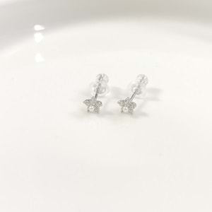 İTHAL 5 MM İNCİ DETAY ÇİÇEK GÜMÜŞ ÇİVİ KÜPE