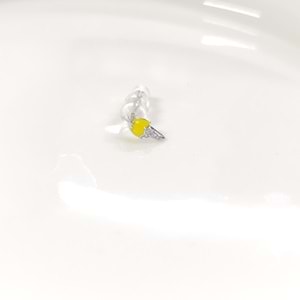 İTHAL 8 MM SARI DONDURMA TEKLİ GÜMÜŞ ÇİVİ KÜPE