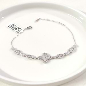 İTHAL YONCA DETAYLI TAŞLI GÜMÜŞ BİLEKLİK