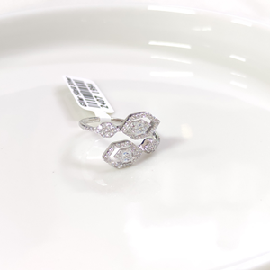 İTHAL ALTIGEN BAGET TAŞLI GÜMÜŞ YÜZÜK