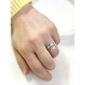 İTHAL ALTIGEN BAGET TAŞLI GÜMÜŞ YÜZÜK