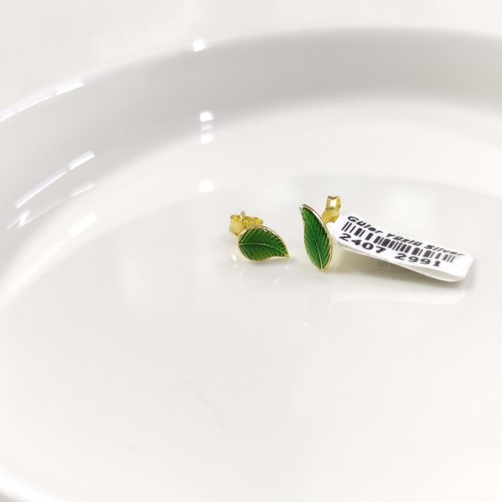 8 MM YEŞİL MİNELİ YAPRAK GÜMÜŞ ÇİVİ KÜPE