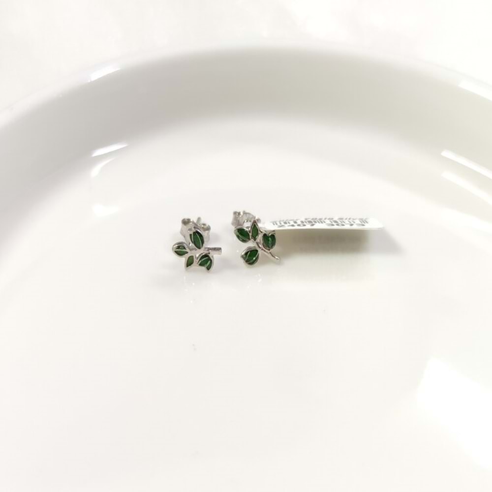 8 MM MİNELİ ÇINAR GÜMÜŞ ÇİVİ KÜPE - RODYUM BEYAZ